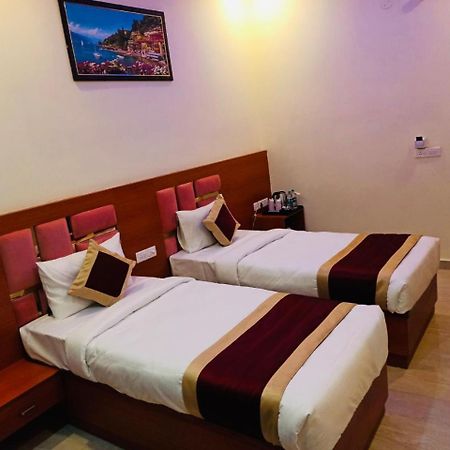 Kusum House Bed & Breakfast เกรทเตอร์นอยดา ภายนอก รูปภาพ